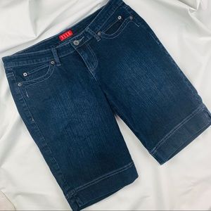 Like New Elle Sz 8 Denim Shorts